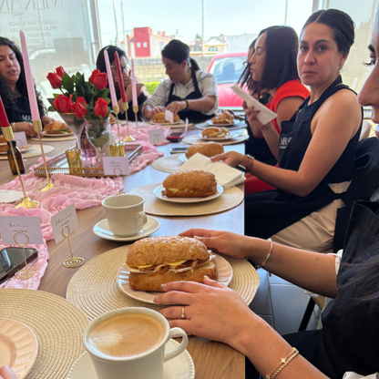BOUTIQUE BRUNCH & CANDLE MAKING